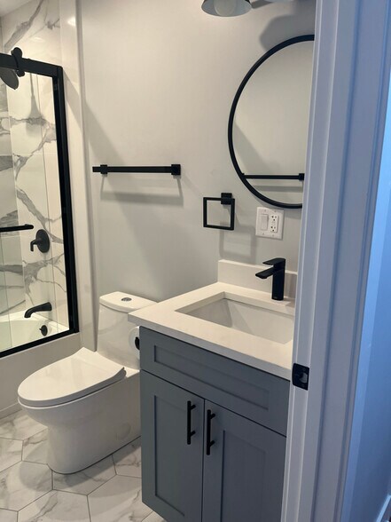 Building Photo - 1400 119th St