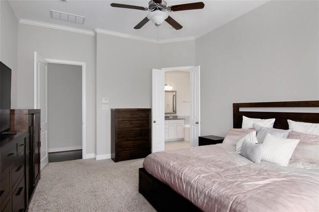 Building Photo - 28205 Bennett Pass Dr