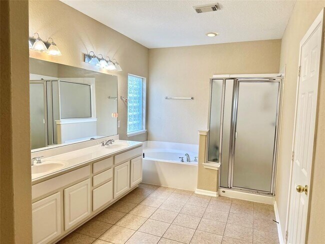 Building Photo - 3723 Tumbling Falls Dr