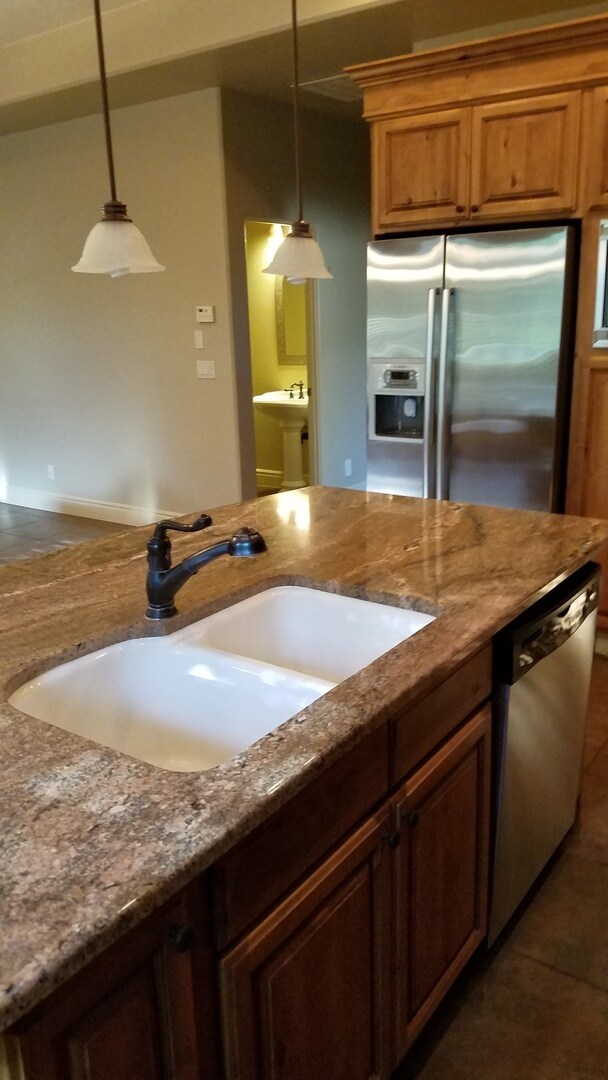 Building Photo - Beautiful Home in The Boulders