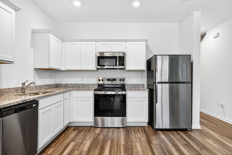 Building Photo - 6150 Calle Ochoa St