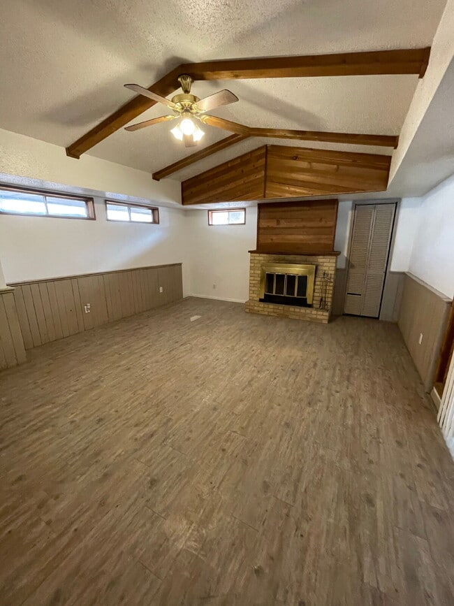 Building Photo - Beautiful House Minutes From Marsha Sharp ...