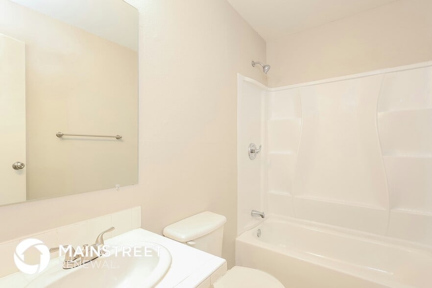 Building Photo - 2504 Yorkshire Ave