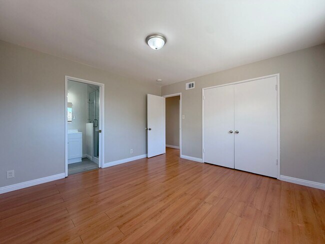 Building Photo - Stunning Mid-Century Modern Home  in Garden Grove