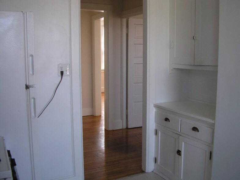 Building Photo - 1008 Brandon Ave