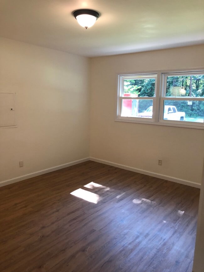 Bedroom with 1/2 Bathroom - 9215 ARISTIDES DR