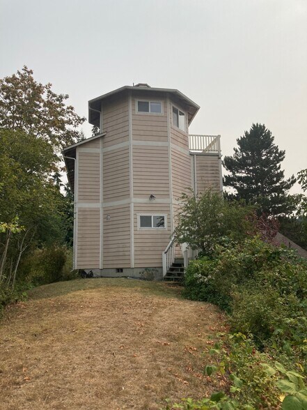 Building Photo - 315 Whatcom St