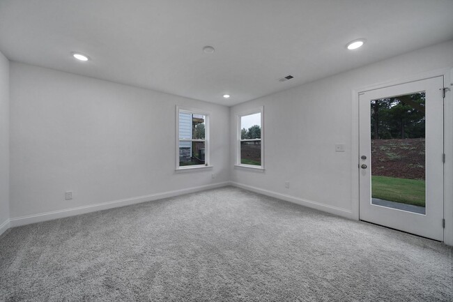 Building Photo - Gorgeous Brand New Townhome in Concord nea...