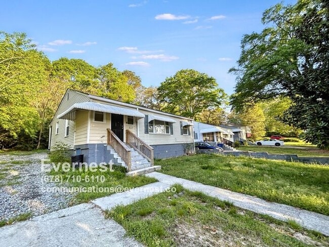 Primary Photo - 327 Addington St SW