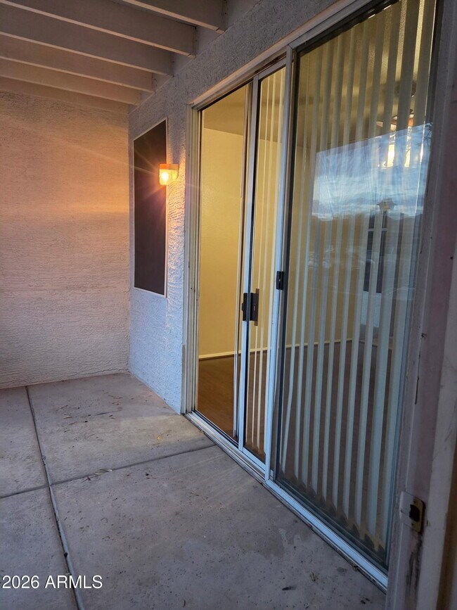 Building Photo - 11375 E Sahuaro Dr