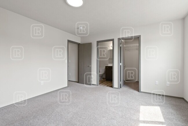 Building Photo - 14321 E 13th Ave