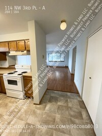 Building Photo - 114 NW 3rd Pl