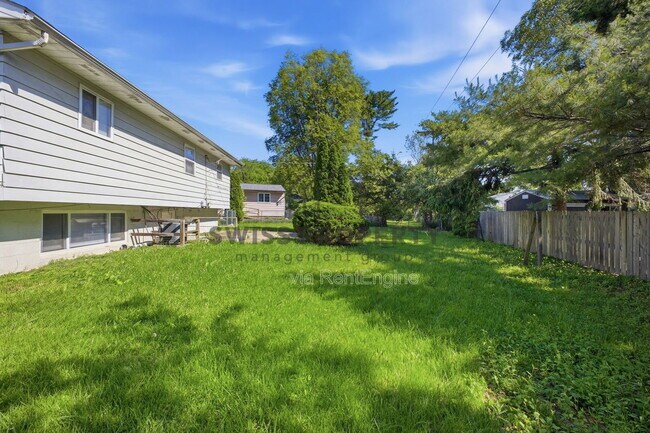 Building Photo - 6406 Dalewood Rd
