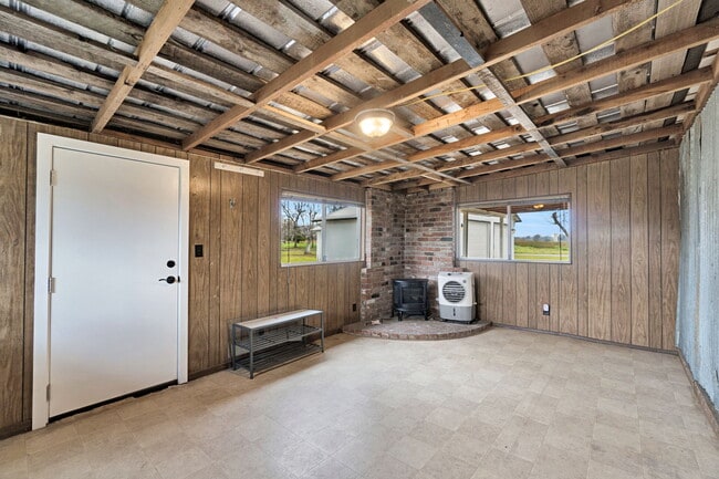 Building Photo - 480 N Rio Vista Ave