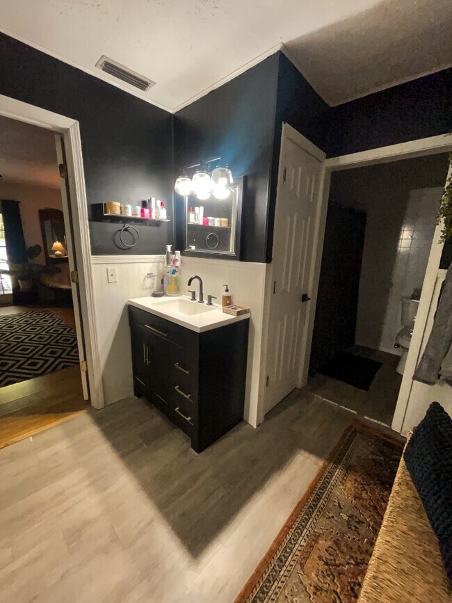 Building Photo - 109 Cleveland Rd