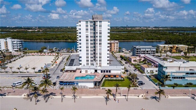 Building Photo - 3111 N Ocean Dr