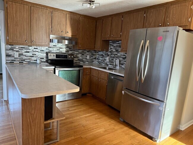 Building Photo - 30 Elmwood Park