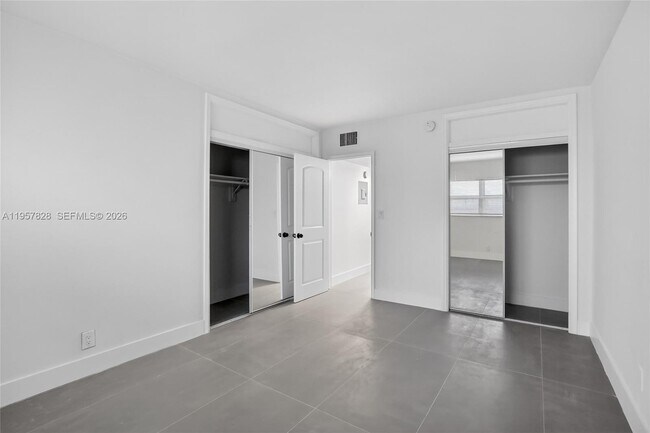 Building Photo - 1740 Funston St