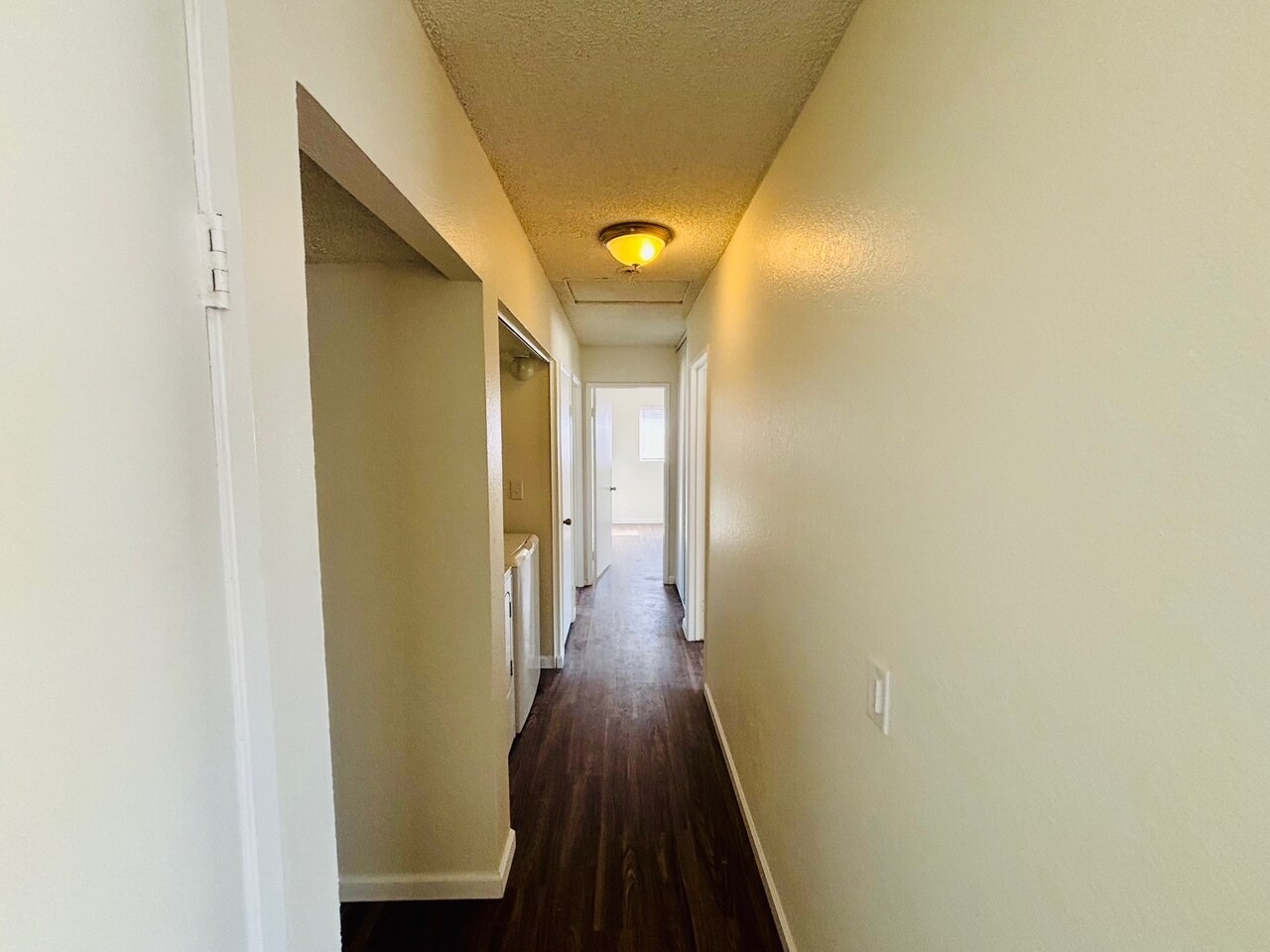 Building Photo - 43214 Archwood Way