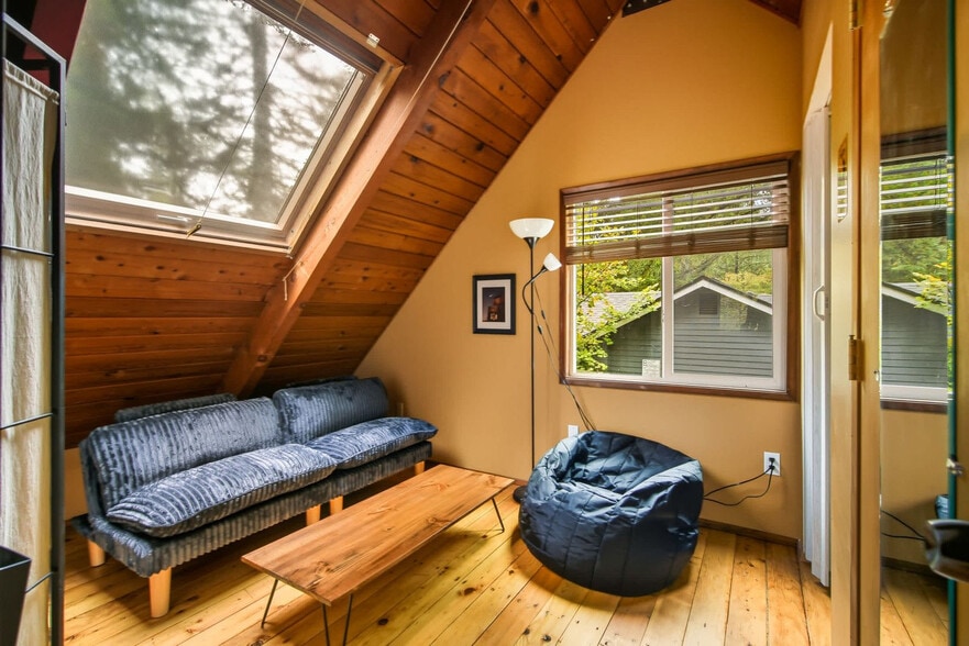 Building Photo - 64863 E Lupine Dr