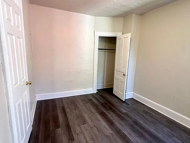 Building Photo - beautifully updated 3-bedroom, 1-bathroom townhouse