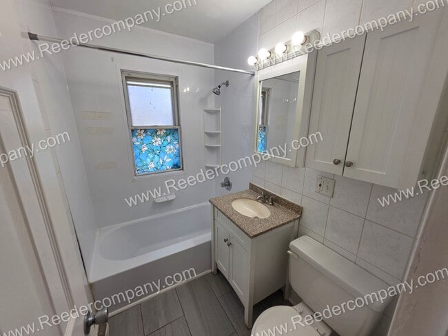 Building Photo - 2 Bedroom / 2 Bath Home Walking Distance to PNW-Hammond Campus