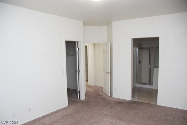 Building Photo - 6235 Shamrock Lake Ave