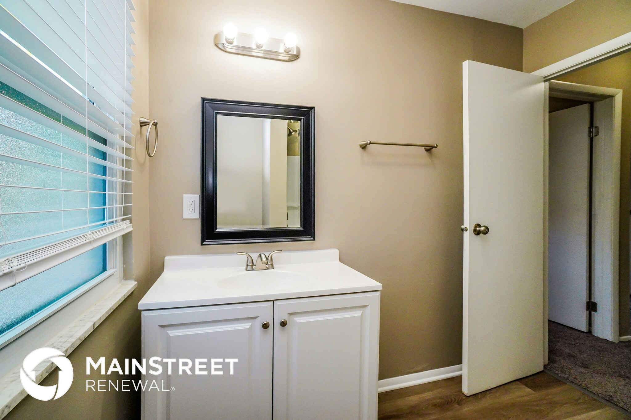 Building Photo - 6020 Dakar Rd E