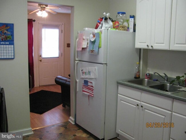 Building Photo - 37 Evans Ln