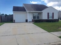 Building Photo - 13375 Chris Dr