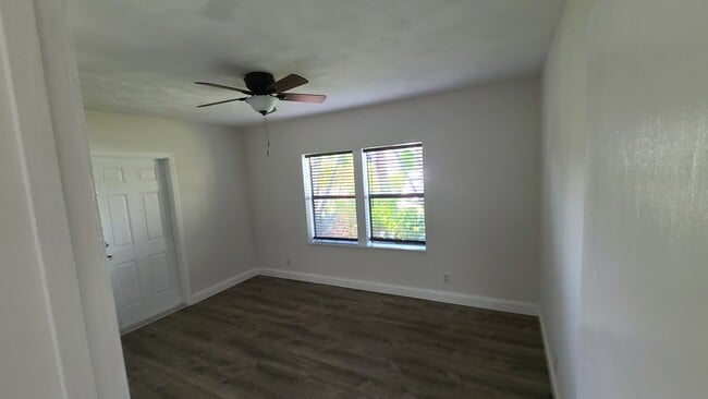 Building Photo - 1516 NE 17th Ave