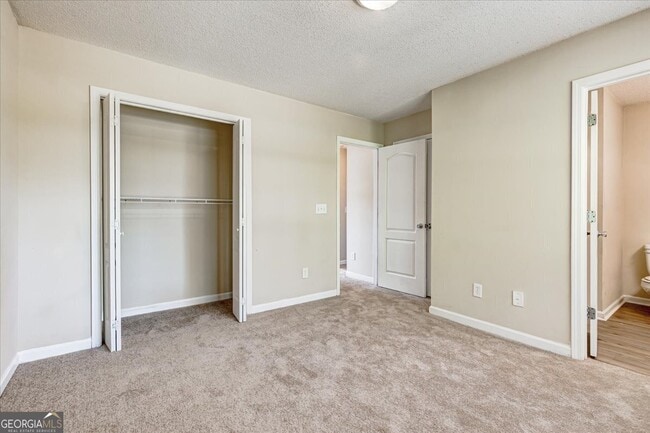 Building Photo - 279 Christian's Walk