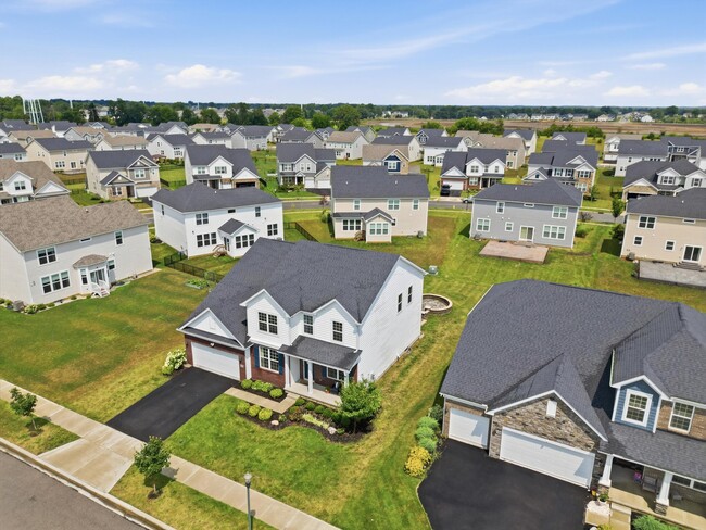 Building Photo - 637 Bald Eagle Dr