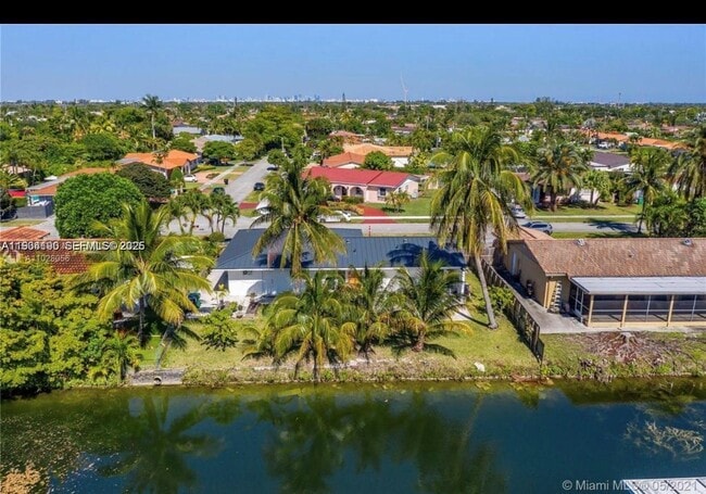 Building Photo - 2100 SW 100th Ave