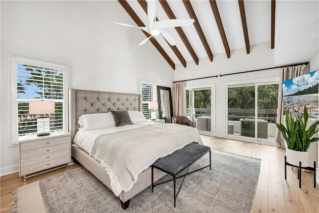 Building Photo - 5850 Pelican Bay Blvd