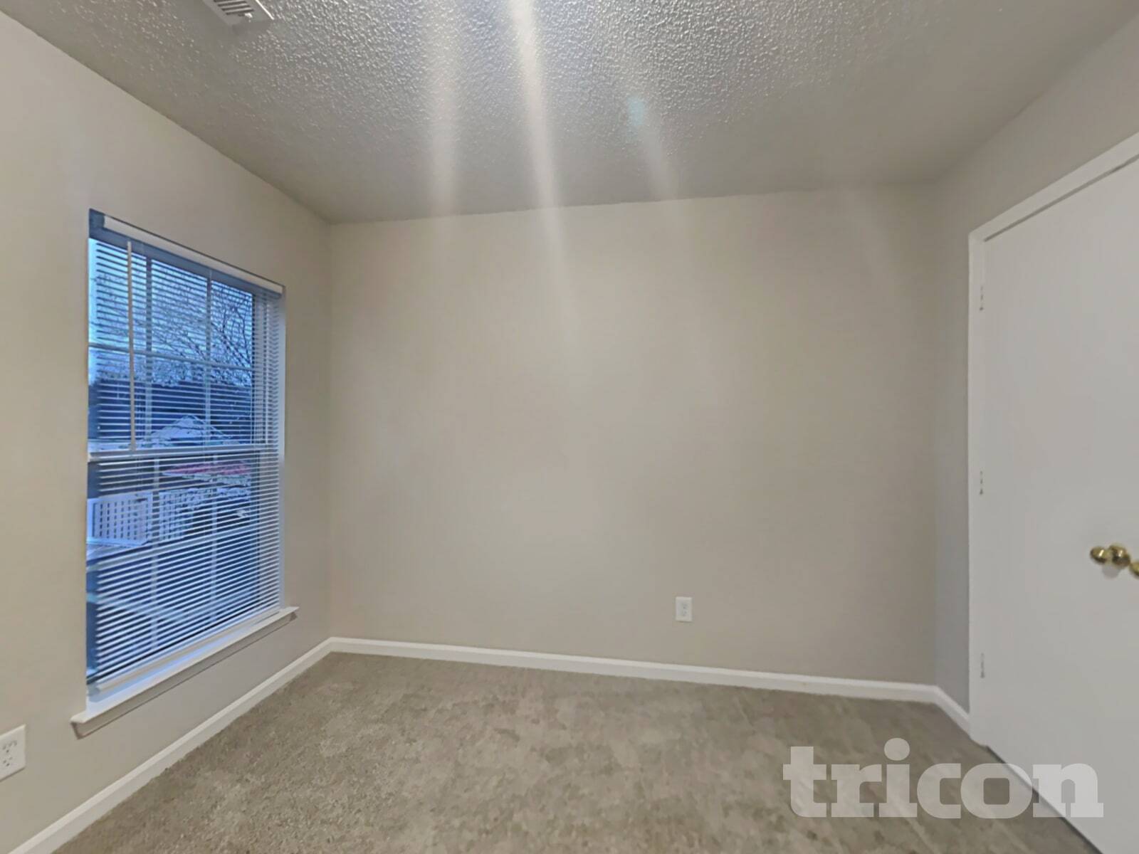 Building Photo - 3325 Alderknoll Ct