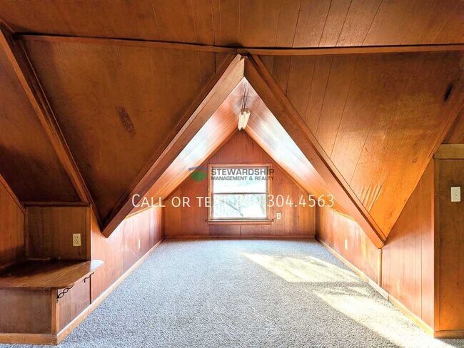 Building Photo - 18 5th St NE