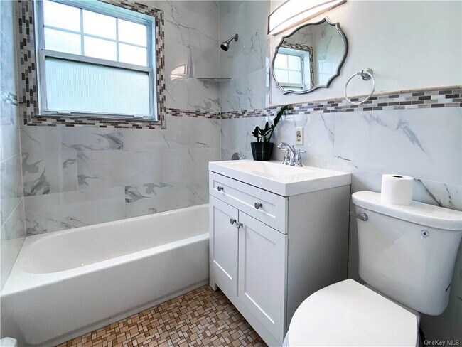 Building Photo - 101 Barclay Manor