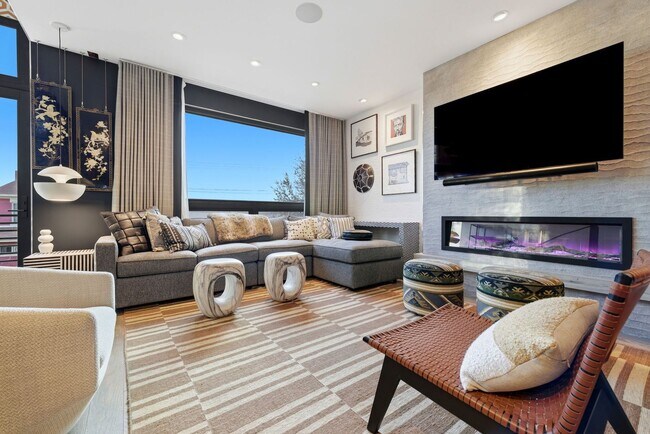 Building Photo - Luxury Furnished Rental in the Heart of Denver - Custom finishes meets undeniable style!