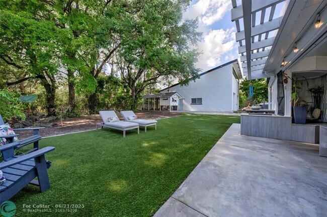 Building Photo - 5755 NW 65th Terrace