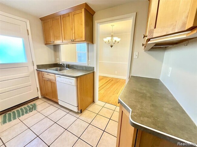 Building Photo - 1779 Graefield Rd