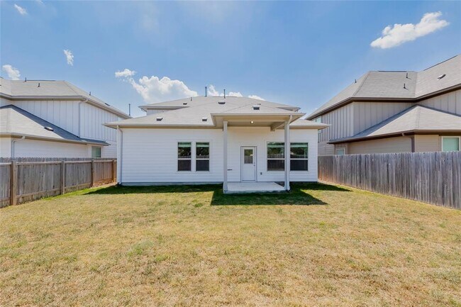 Building Photo - 425 Arrowhead Vine St