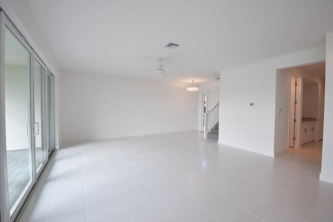 Building Photo - 9632 Highland Pointe Pass