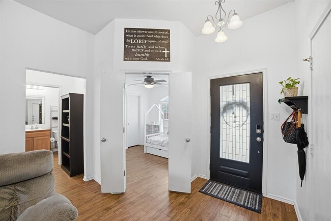 Building Photo - 411 Copper Ln