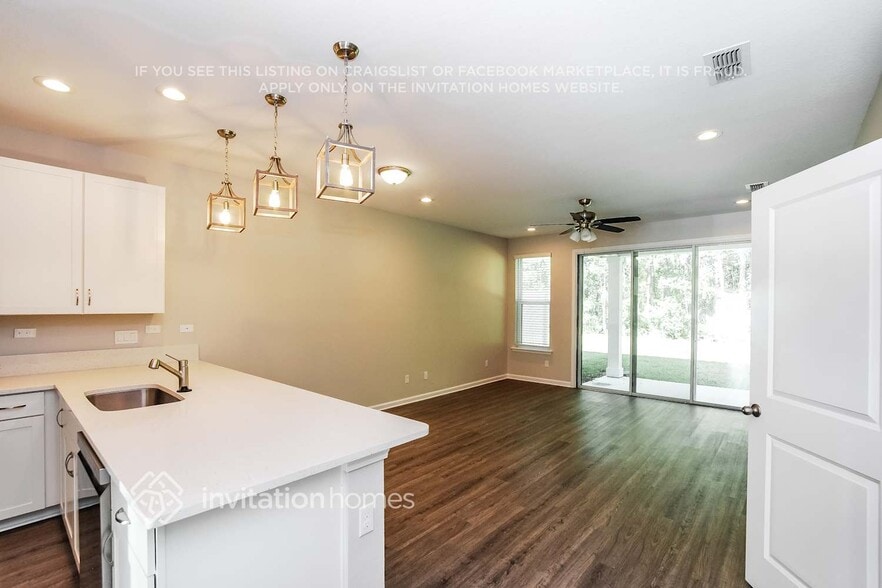 Building Photo - 7157 Jareth Dr