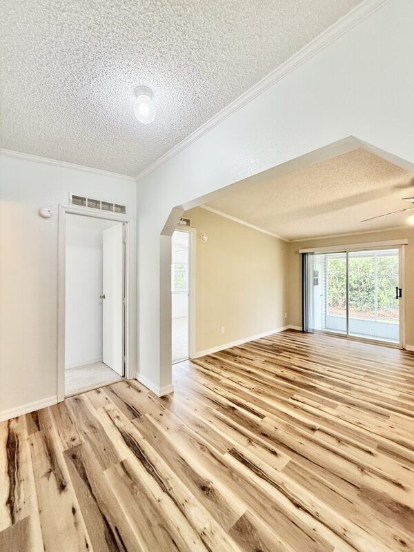 Building Photo - 43 Sargent St