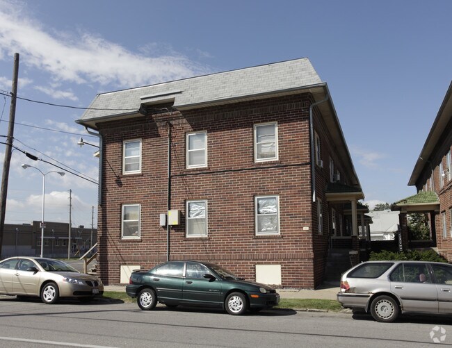Building Photo - Washington Court Apartments