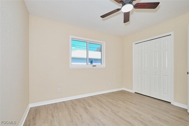 Building Photo - 132 SE 19th Terrace