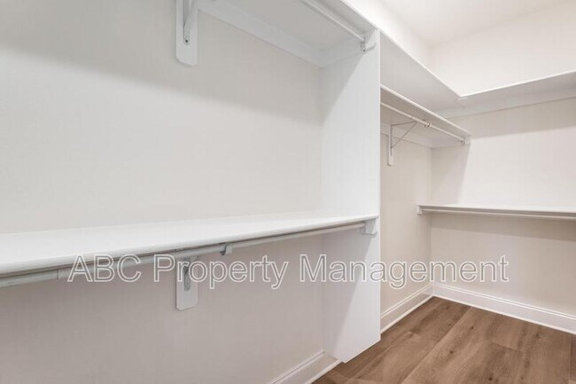 Building Photo - 2505 SW 8th St