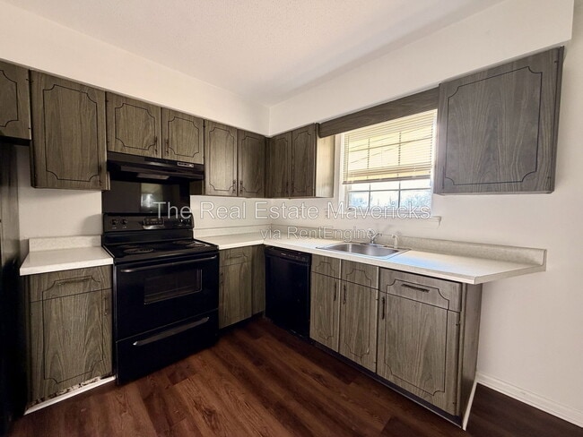 Building Photo - 3638 Missionaire Ave
